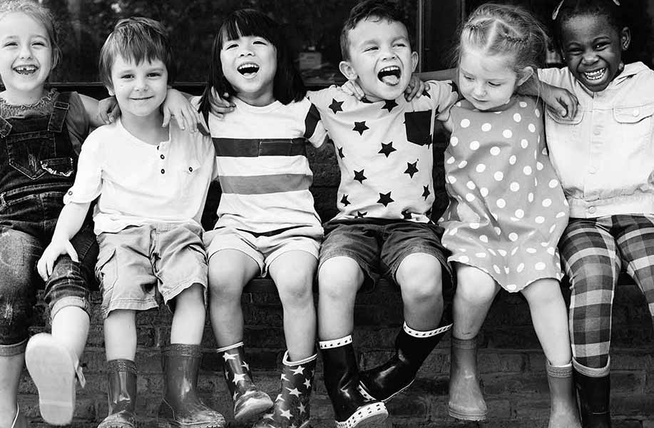 why_hero-917x600 children on bench